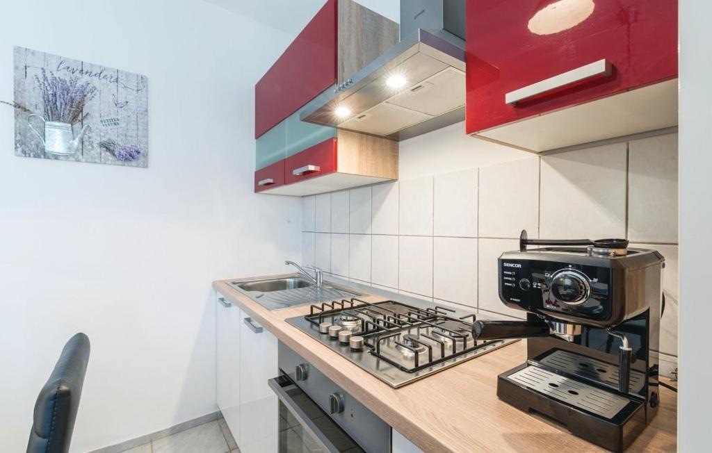 Holiday Home Lucija Свети-Филип-и-Яков Экстерьер фото